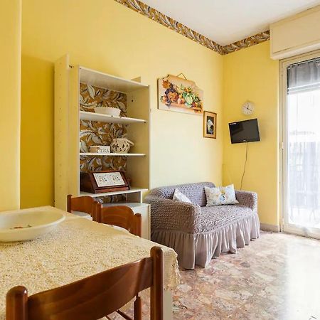 Top Floor Apartment Near Historic Fortino Catania Exterior foto