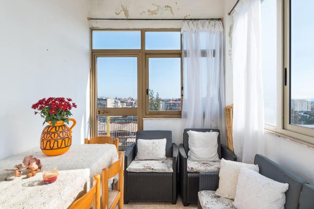 Top Floor Apartment Near Historic Fortino Catania Exterior foto