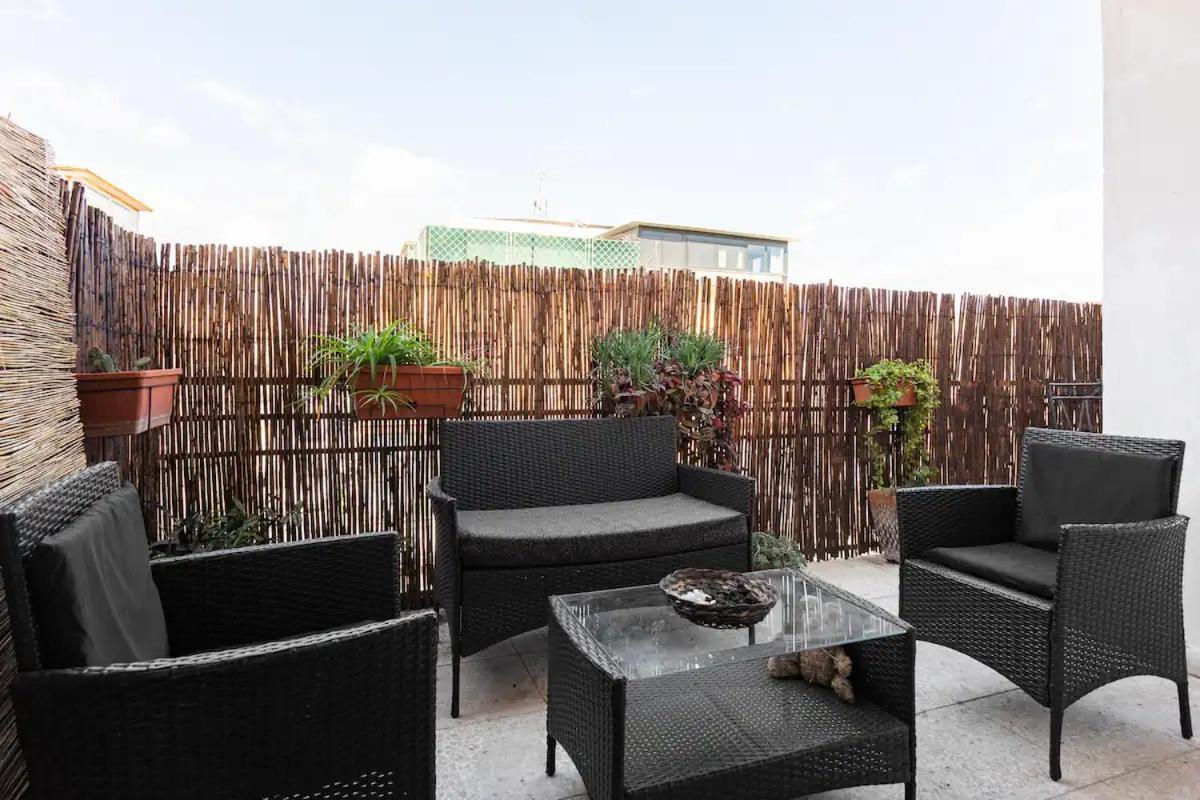 Top Floor Apartment Near Historic Fortino Catania Exterior foto