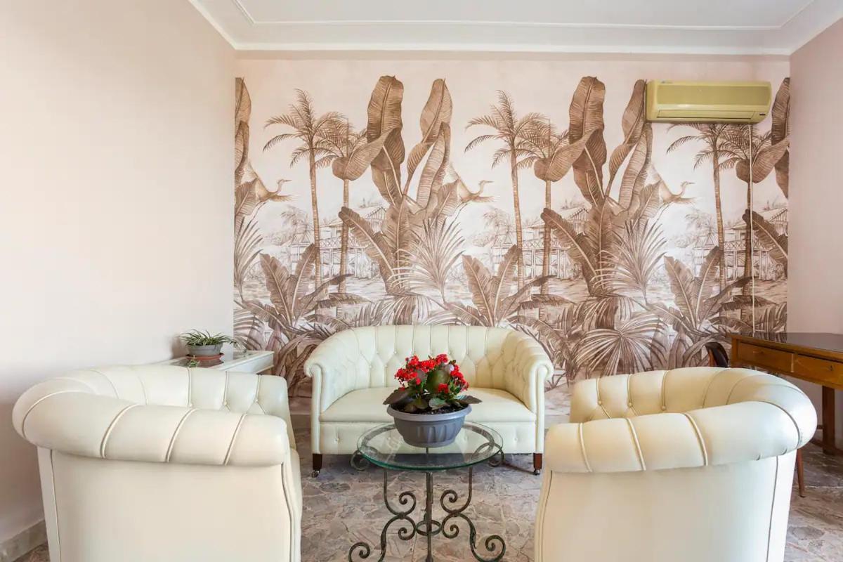 Top Floor Apartment Near Historic Fortino Catania Exterior foto